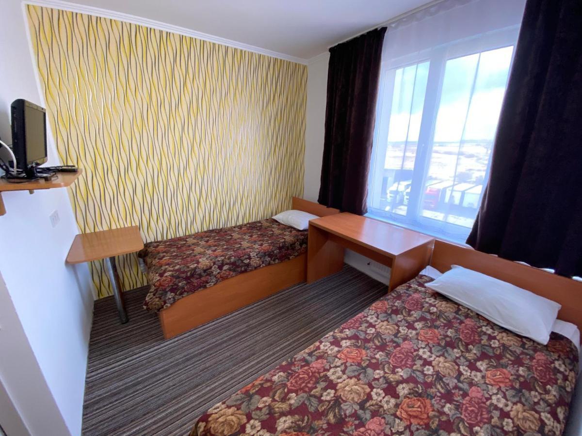 Autopark Hotel Львов Экстерьер фото